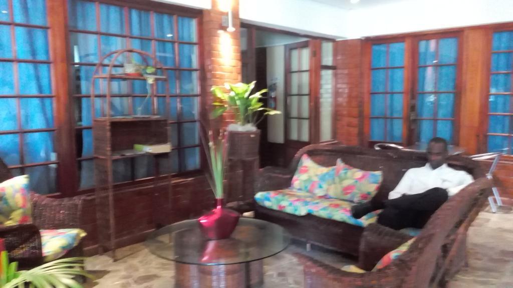 Village Hotel Ocho Rios Eksteriør billede