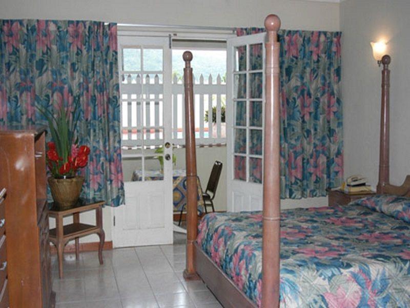 Village Hotel Ocho Rios Eksteriør billede
